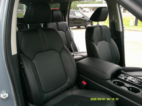Used 2023 Honda Pilot Touring image 18