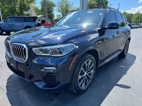 Used 2019 BMW X5 xDrive50i w/ M Sport Package AWD/4WD image 3