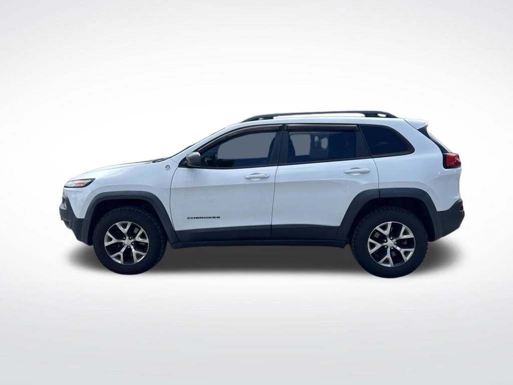 Used 2017 Jeep Cherokee Trailhawk w/ Trailer Tow Group AWD/4WD image 8