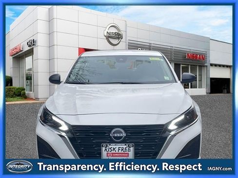 Certified 2025 Nissan Altima 2.5 S image 2