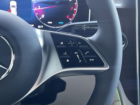 Certified 2025 Mercedes-Benz GLC 300 image 31