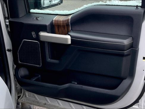 Used 2018 Ford F150 Lariat w/ Equipment Group 502A Luxury image 26