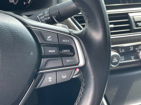 Used 2020 Honda Accord Touring image 28