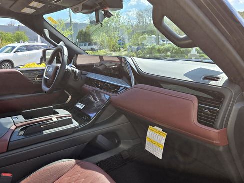 New 2026 INFINITI QX80 Autograph w/ Premium Cargo Package AWD/4WD image 16