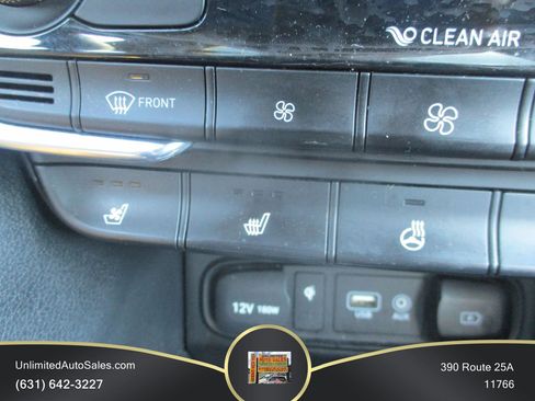 Used 2020 Hyundai Santa Fe Limited FWD image 11