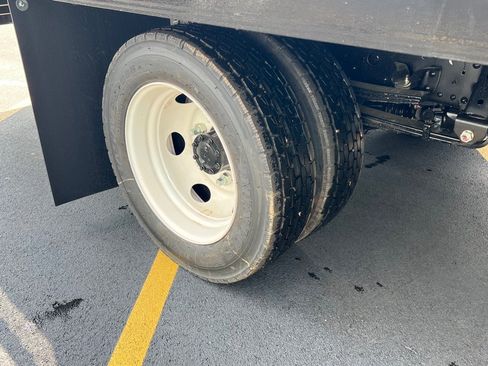 New 2024 Chevrolet Low Cab Forward 5500XG RWD image 11