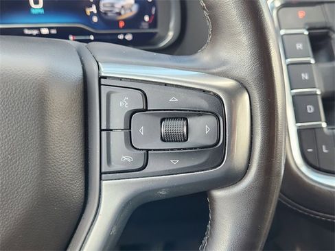Used 2023 Chevrolet Suburban LT image 30