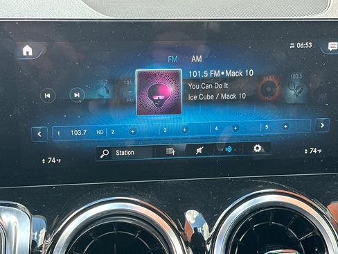 Used 2023 Mercedes-Benz GLB 250 4MATIC image 24