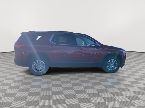 Used 2020 Chevrolet Traverse LT image 9