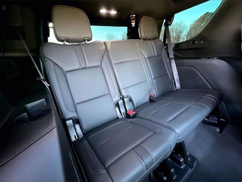 Used 2024 Chevrolet Tahoe RST w/ Luxury Package image 28