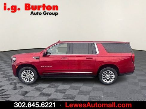 Used 2022 GMC Yukon XL SLT w/ SLT Luxury Package AWD/4WD image 6