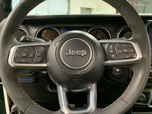 Certified 2023 Jeep Wrangler Unlimited Sahara AWD/4WD image 22