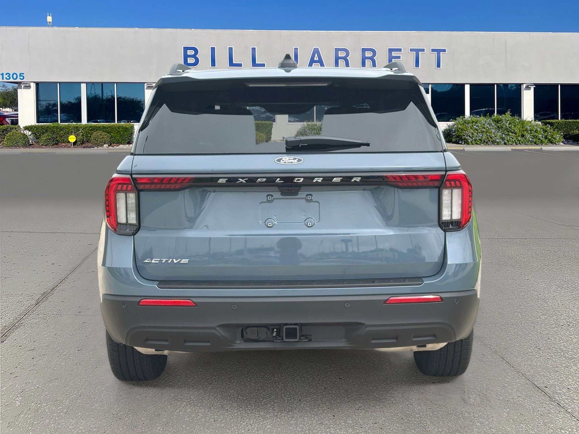 New 2027 Ford Explorer Active RWD image 4