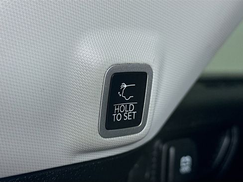 Used 2022 Jeep Grand Cherokee Limited 4xe image 30