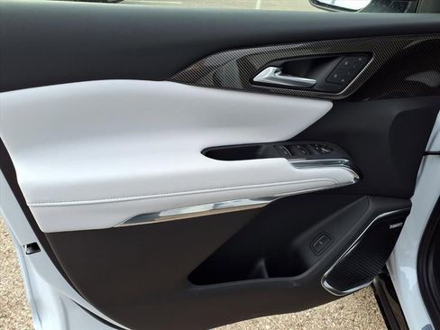 New 2026 Chevrolet Traverse High Country w/ LPO, Floor Liner Package image 12