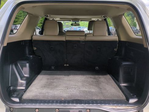 Used 2016 Toyota 4Runner Limited w/ Four Season Floor Mat Package AWD/4WD image 13