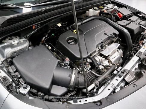 Used 2024 Chevrolet Malibu LT image 18