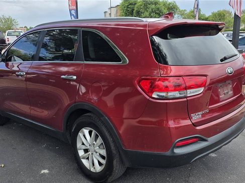Used 2017 Kia Sorento FWD w/ LX Convenience Package image 7