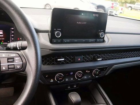 Used 2023 Honda Accord EX image 17