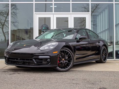 Used 2023 Porsche Panamera GTS w/ Premium Package image 1
