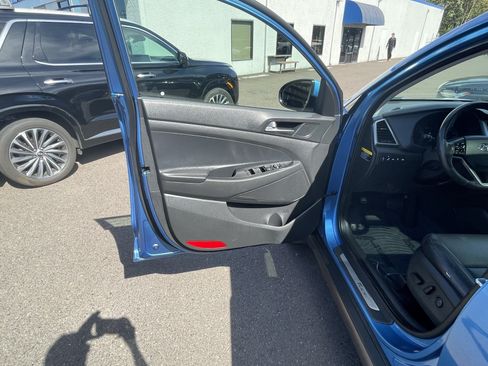 Used 2016 Hyundai Tucson Limited w/ Option Group 03 AWD/4WD image 18