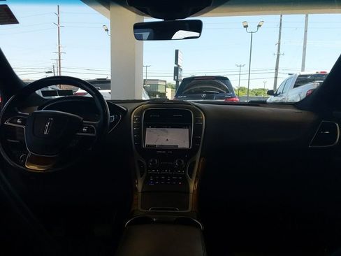 Used 2019 Lincoln Nautilus Reserve AWD/4WD image 12