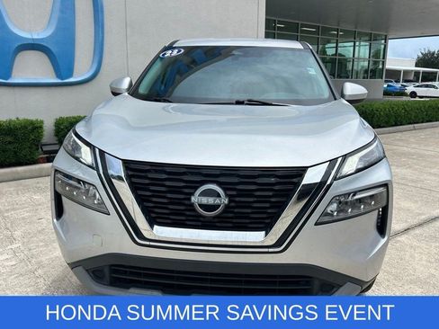 Used 2023 Nissan Rogue SV FWD image 2
