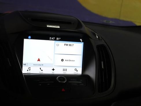 Used 2017 Ford Escape SE w/ Equipment Group 201A FWD image 20