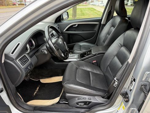 Used 2011 Volvo XC70 3.2 image 9