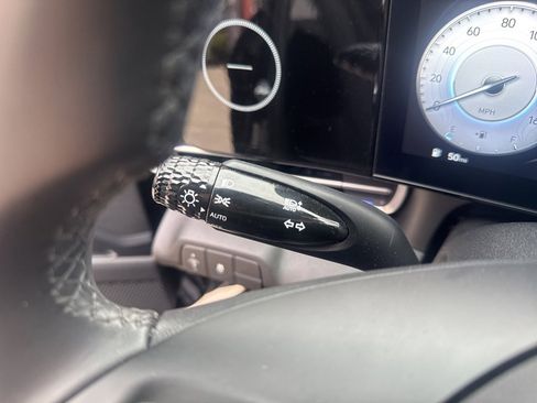 Used 2025 Hyundai Elantra SEL image 28