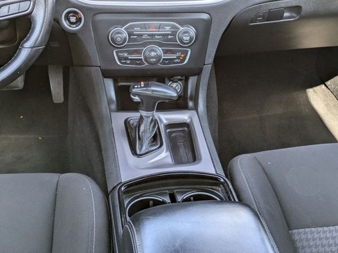 Used 2022 Dodge Charger R/T w/ Blacktop Package image 18