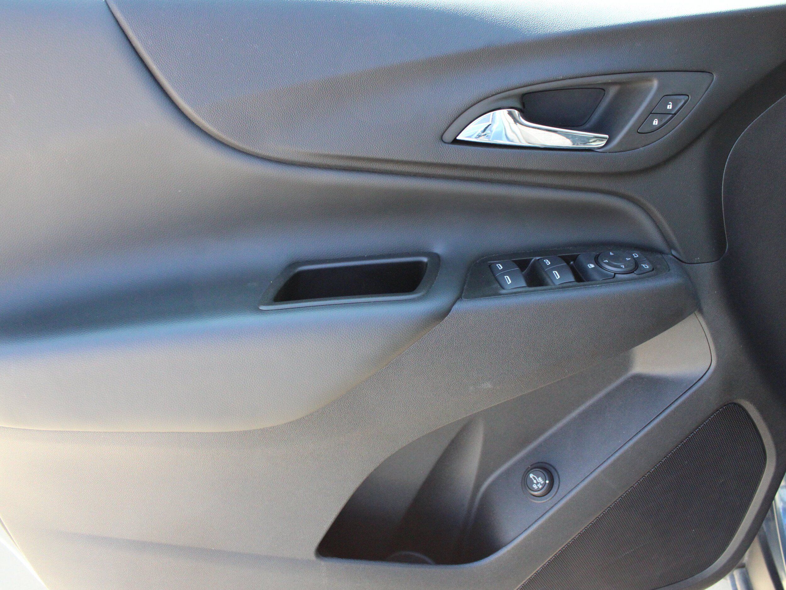 Used 2024 Chevrolet Equinox LT FWD image 13