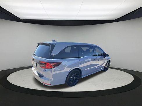 Used 2023 Honda Odyssey Sport image 7