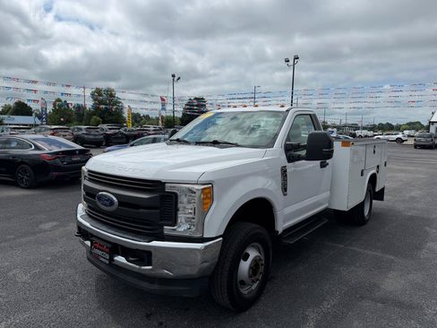Used 2017 Ford F350 XL w/ Power Equipment Group AWD/4WD image 10