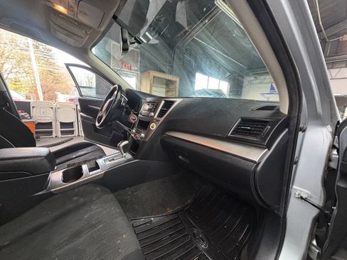Used 2013 Subaru Outback 2.5i image 7