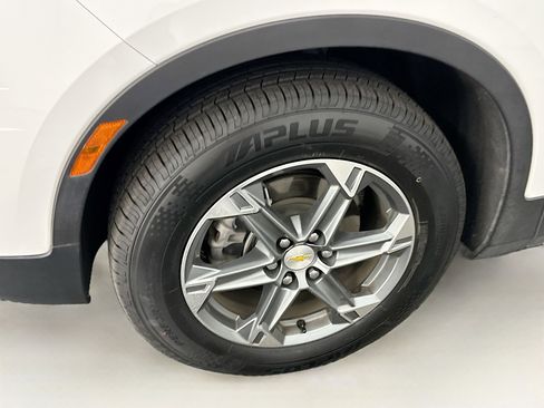 Used 2024 Chevrolet Blazer LT image 11