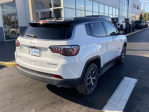 Used 2024 Jeep Compass Limited image 8