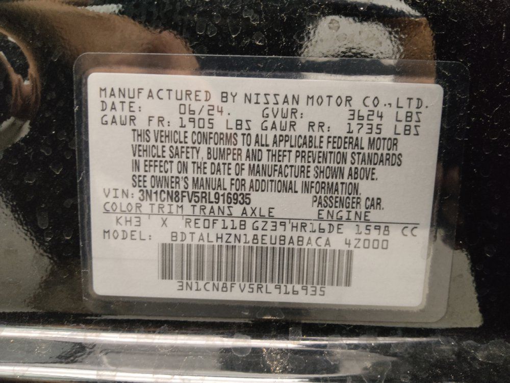 Used 2024 Nissan Versa SR FWD image 33
