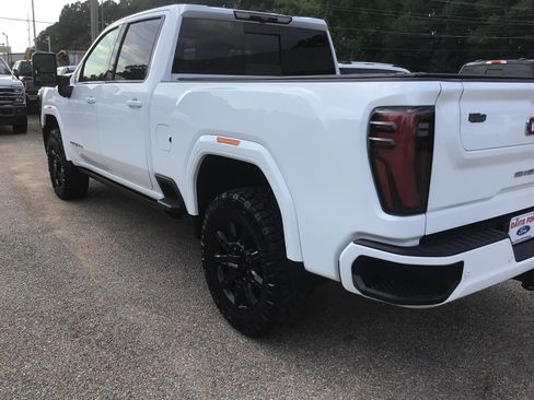 Used 2024 GMC Sierra 3500 AT4 w/ AT4 Preferred Package AWD/4WD image 13