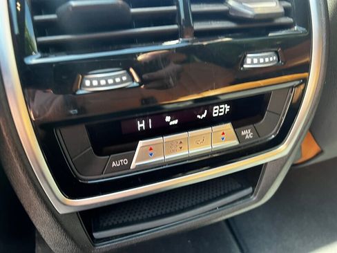 Used 2019 BMW X7 xDrive50i w/ M Sport Package AWD/4WD image 24