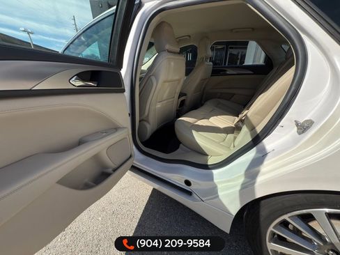 Used 2020 Lincoln MKZ image 23