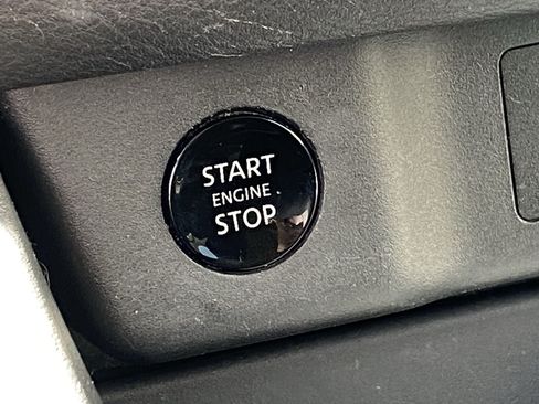 Certified 2024 Nissan Rogue S FWD image 10