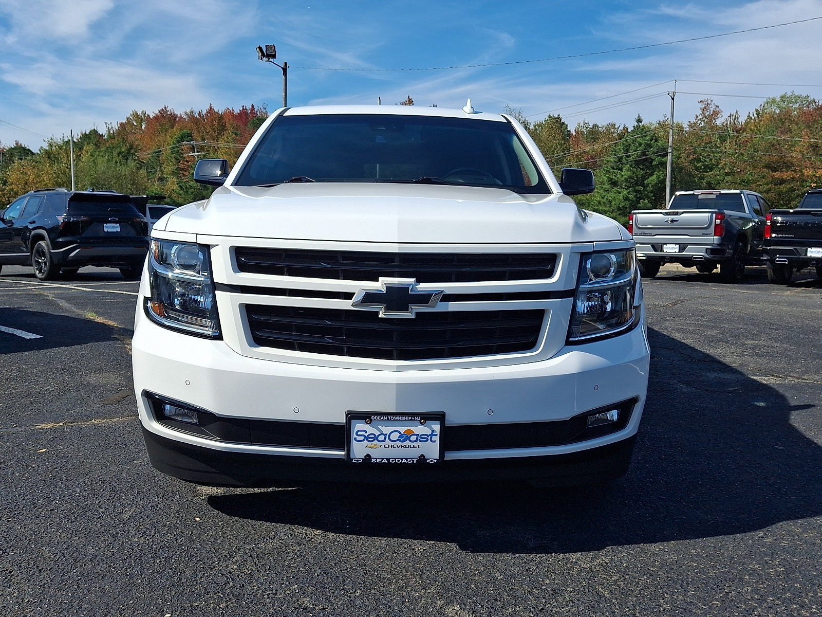 Used 2020 Chevrolet Suburban LT w/ RST Edition AWD/4WD image 2