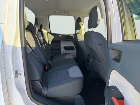 Used 2022 Ford Maverick XLT image 11