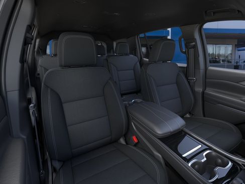 New 2026 Chevrolet Traverse LT w/ Driver Confidence Package image 40