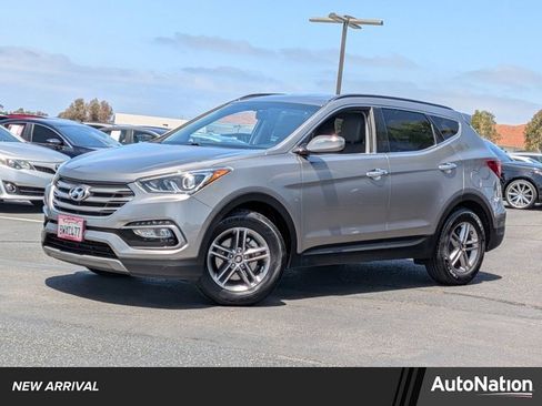Used 2017 Hyundai Santa Fe Sport FWD image 1