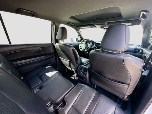 Certified 2022 Honda Pilot TrailSport image 30