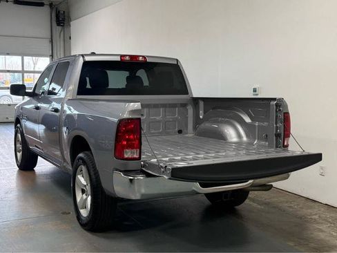 Used 2023 RAM 1500 Classic SLT AWD/4WD image 4