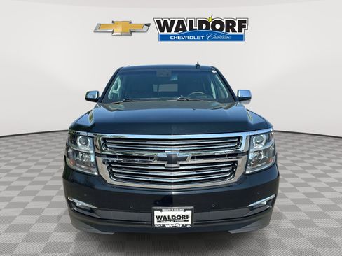 Used 2020 Chevrolet Suburban Premier w/ Premier Plus Edition AWD/4WD image 2