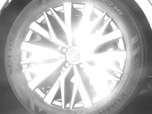 Used 2025 Nissan Altima 2.5 SV FWD image 15